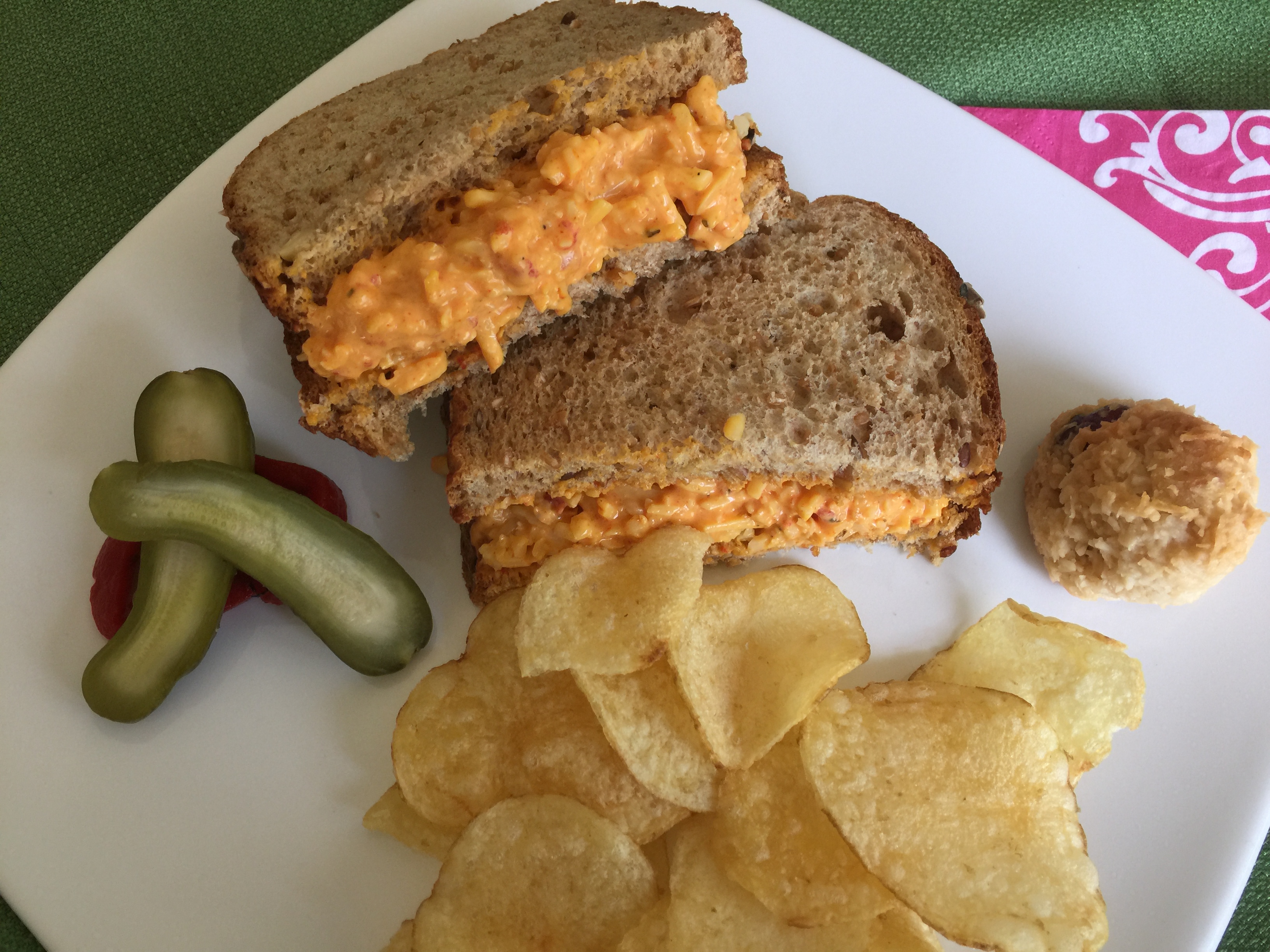 Salli's Healthy Pimento Cheese Sandwich, Healthy Chips and ...